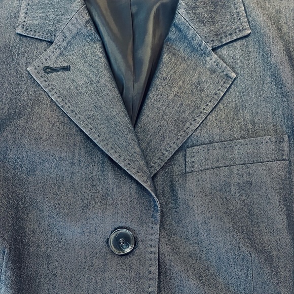 Stretch Denim Blazer w Topstitch Detail - Picture 2 of 8